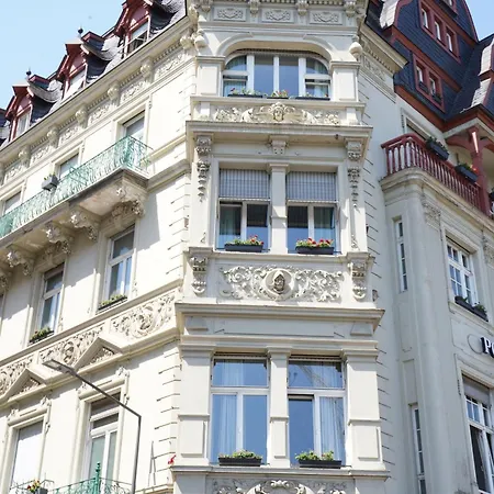 Porta Nigra Victus *