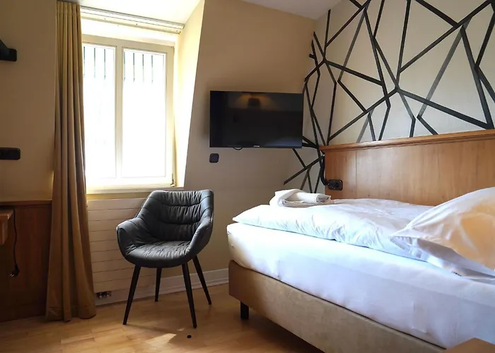 Hotel Porta Nigra Victus *